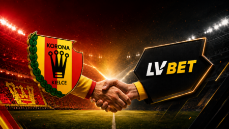 Herb Korony Kielce i logo LV BET symbolizujące umowę sponsorską do 2028 roku